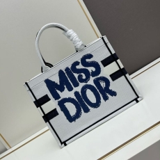 Christian Dior Shopping Bags